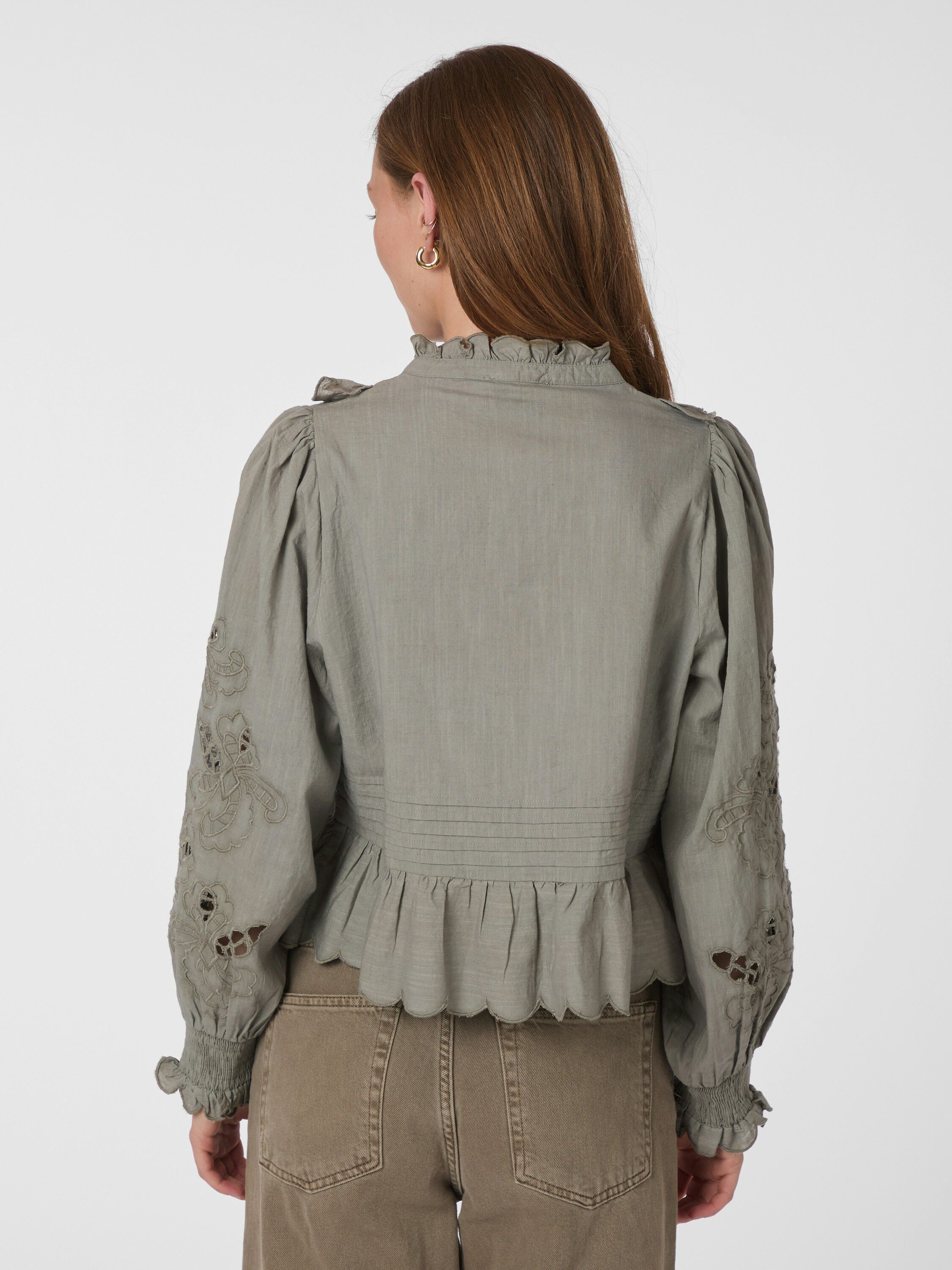 Petrine Embroidery Blouse