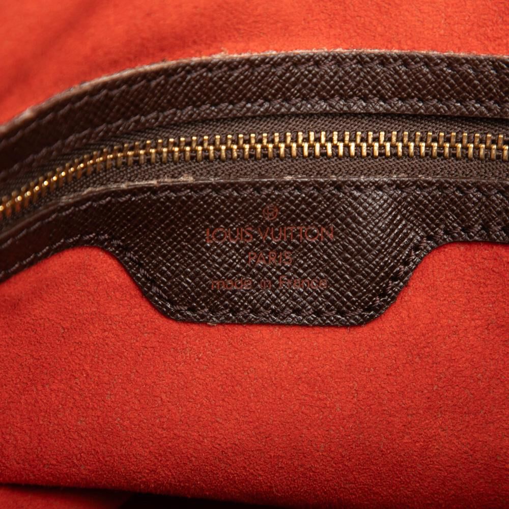 Louis Vuitton Marais