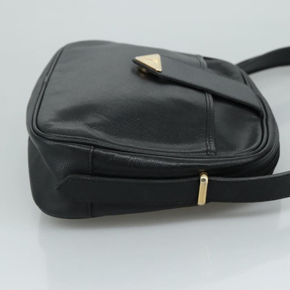 Yves Saint Laurent Shoulder Bag