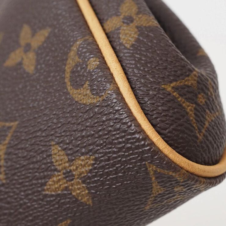 Louis Vuitton Shoulder Bags