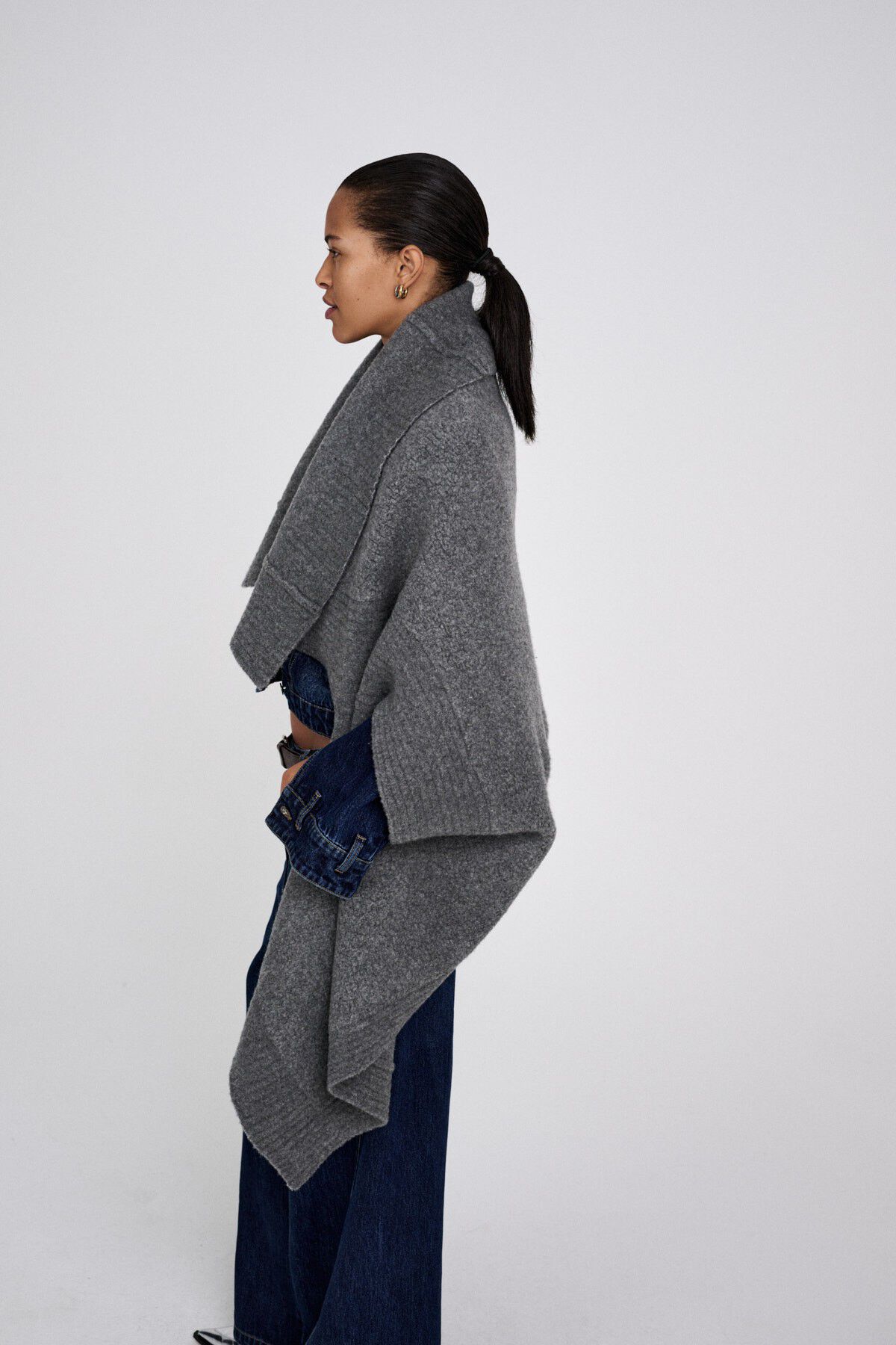 Sheep knit cape - Dorris