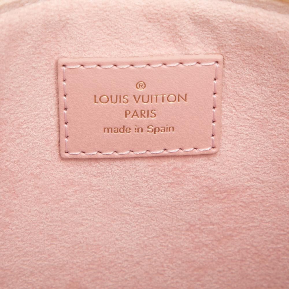 Louis Vuitton Clutch