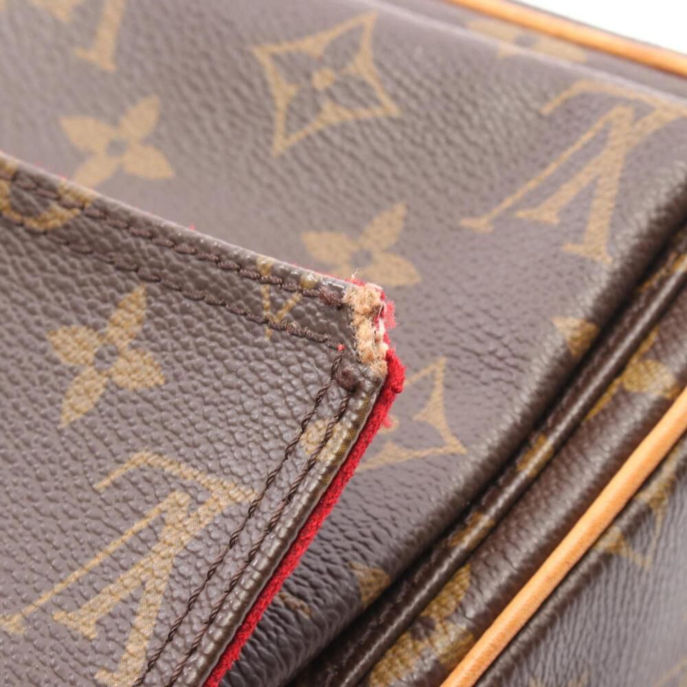 Louis Vuitton Shoulder Bags