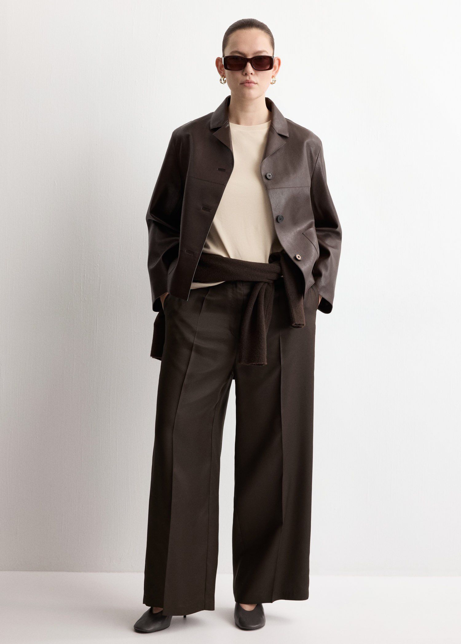 High-waisted lyocell trousers