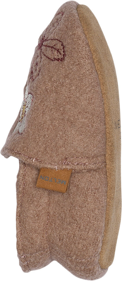Winter rose wool slippers