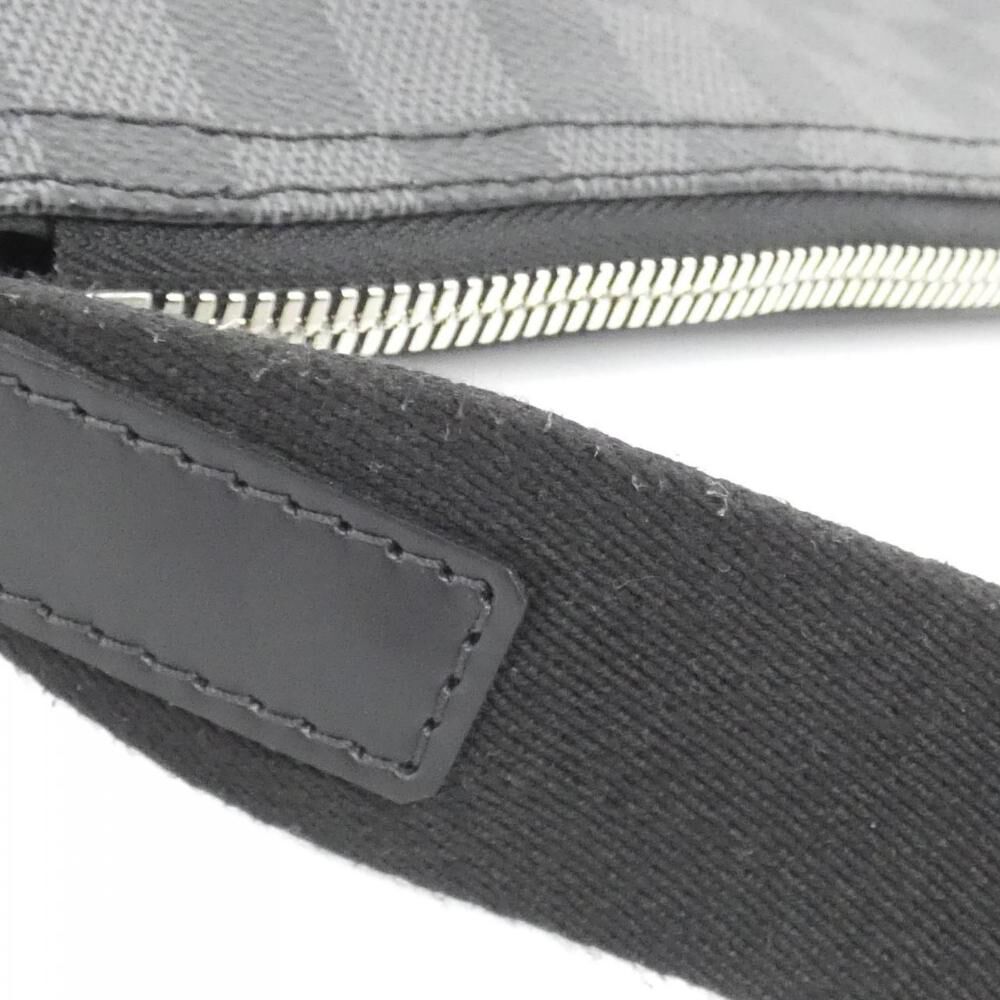 Louis Vuitton Shoulder Bags