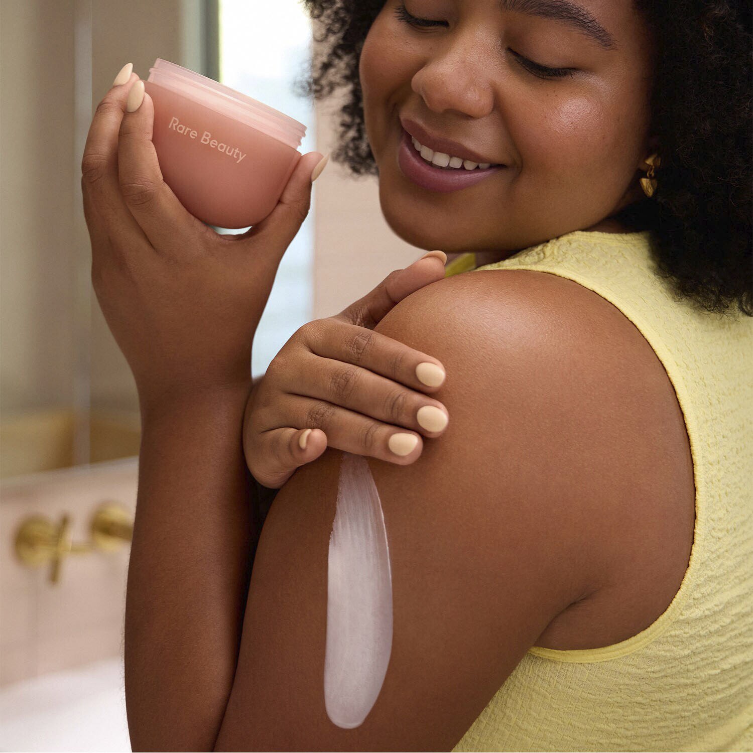 Find Comfort Awaken Confidence Bouncy Body Creme - Kr&auml;mig kroppskr&auml;m