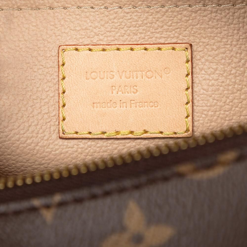 Louis Vuitton Clutch