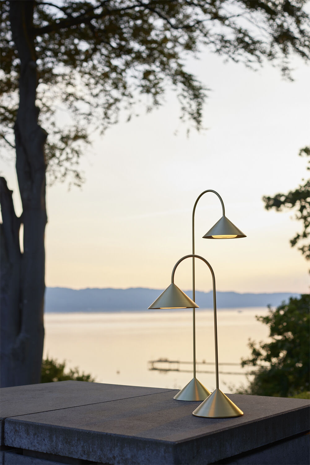 Grasp Portable Floor Lamp H72