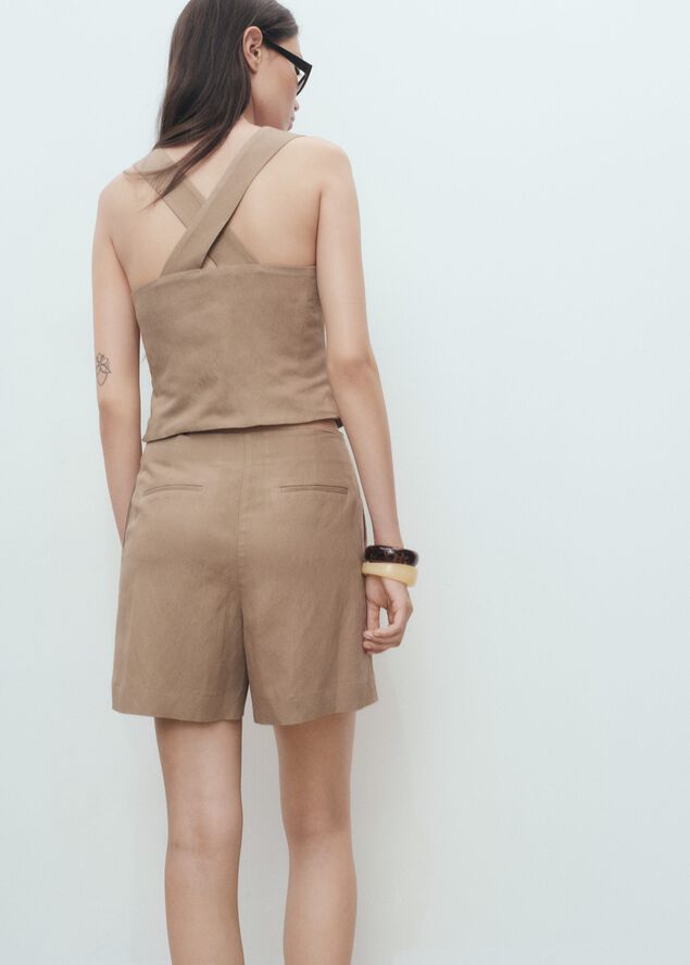 BERMUDA SHORTS. -- TERESA