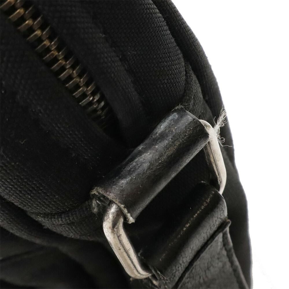 Yves Saint Laurent Shoulder Bag