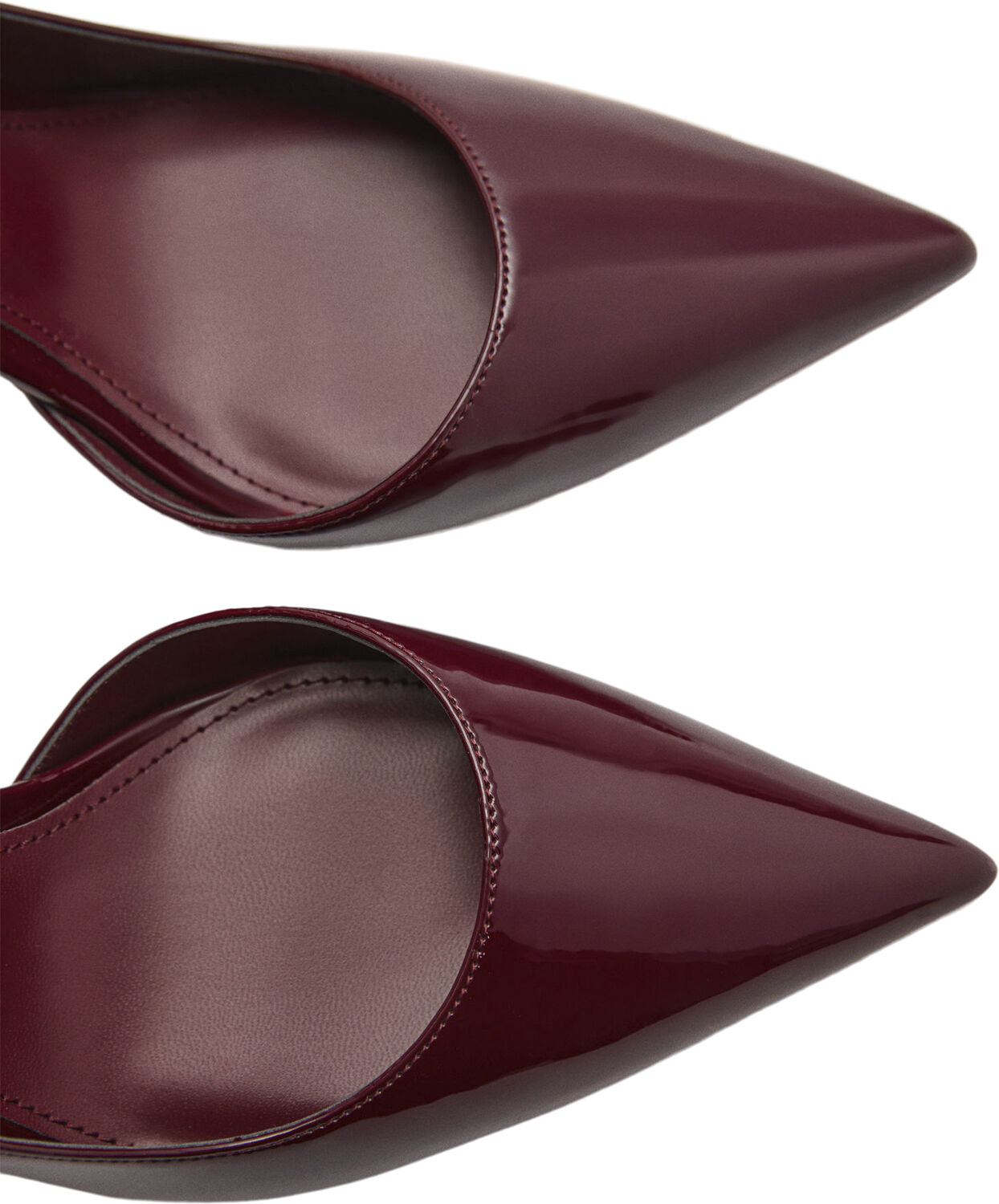 Asymmetrical heeled shoes