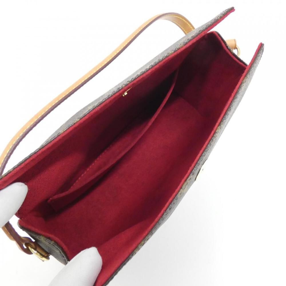 Louis Vuitton Shoulder Bags