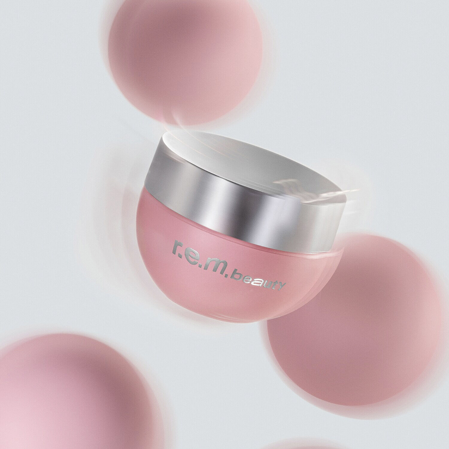 Full night's sleep energizing undereye balm