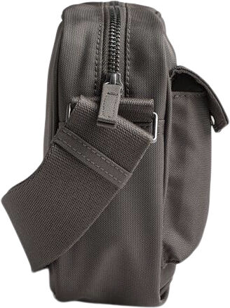 DarlaMBG Crossb. , Monochrome