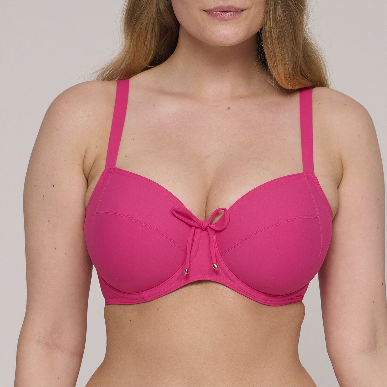 Aswan full cup bikinitop