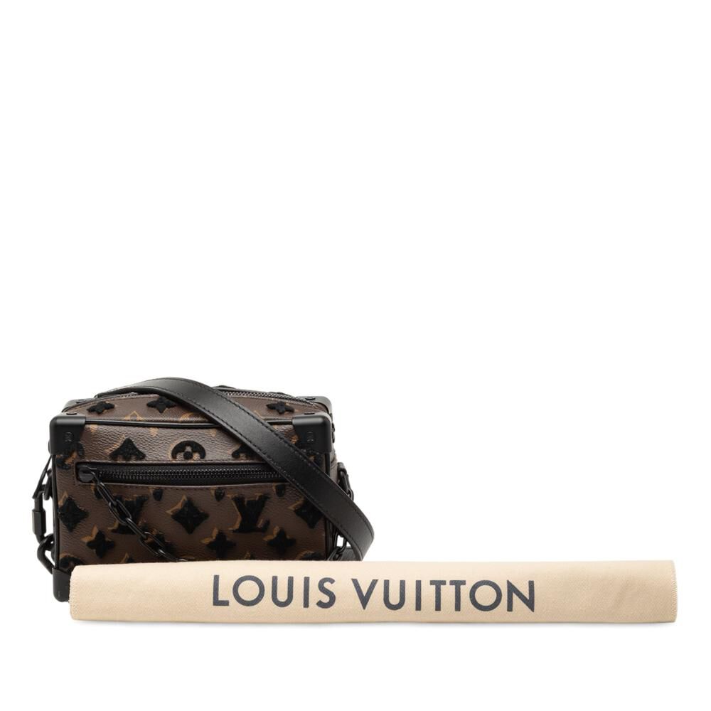Louis Vuitton Shoulder Bags