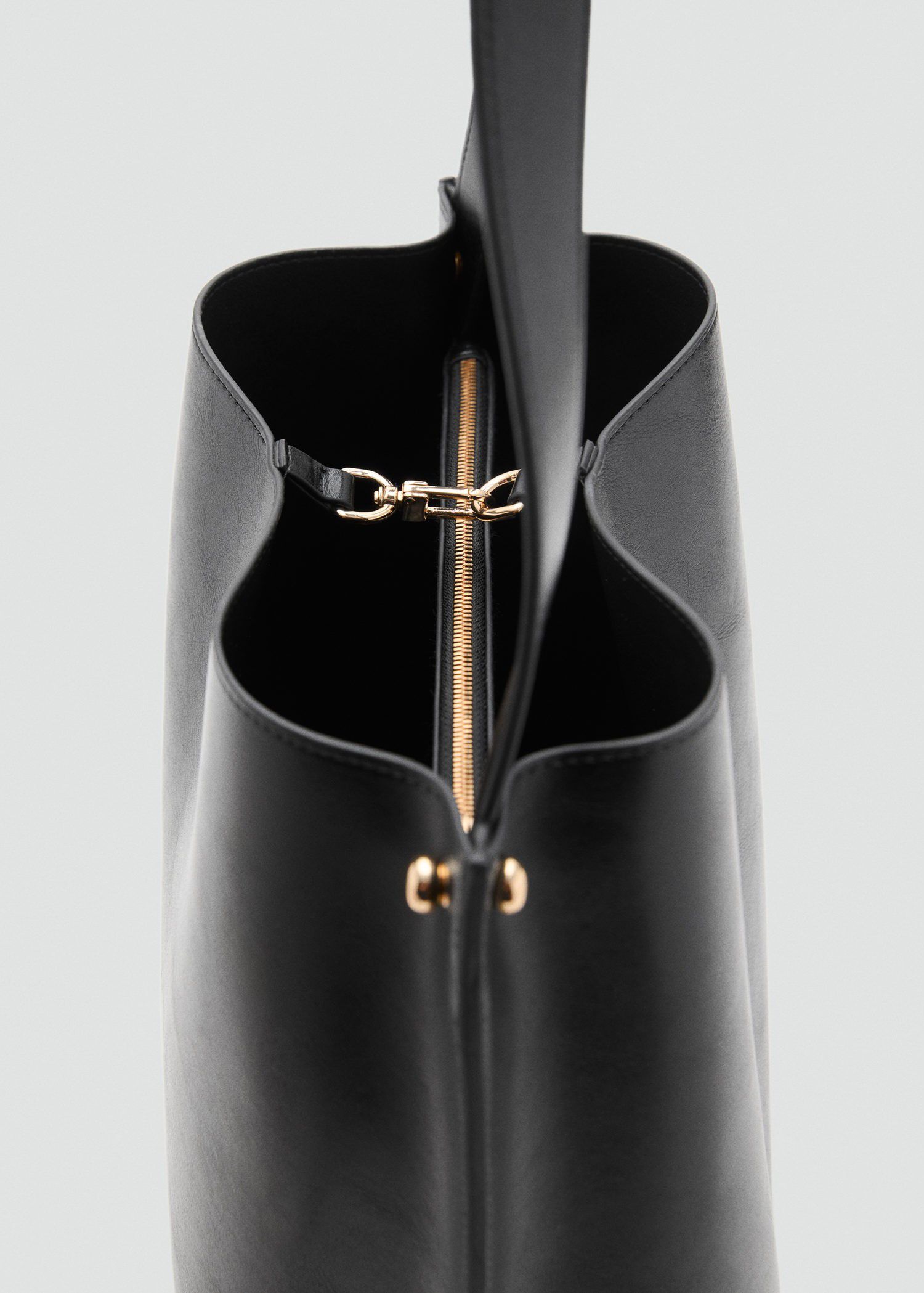 Bucket bag with metal details