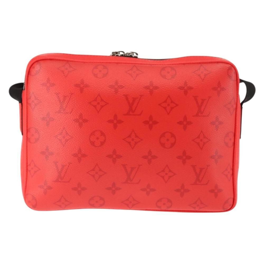 Louis Vuitton Messenger