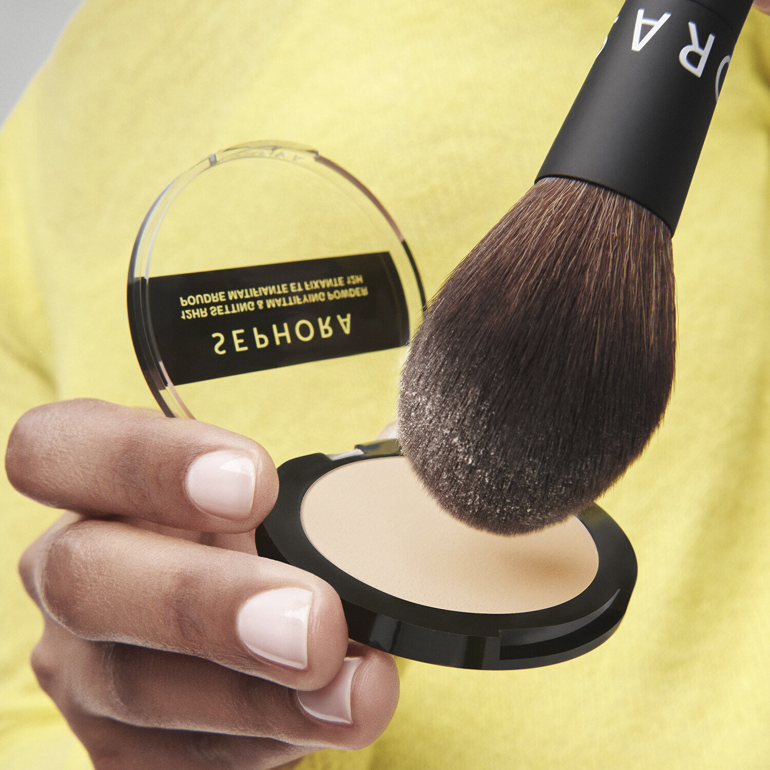 Mattifying & Setting Powder 12H - Puder med l&aring;ng h&aring;llbarhet (reseforma