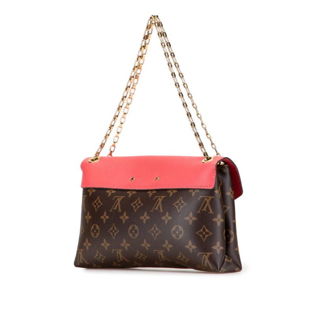 Louis Vuitton Shoulder Bags
