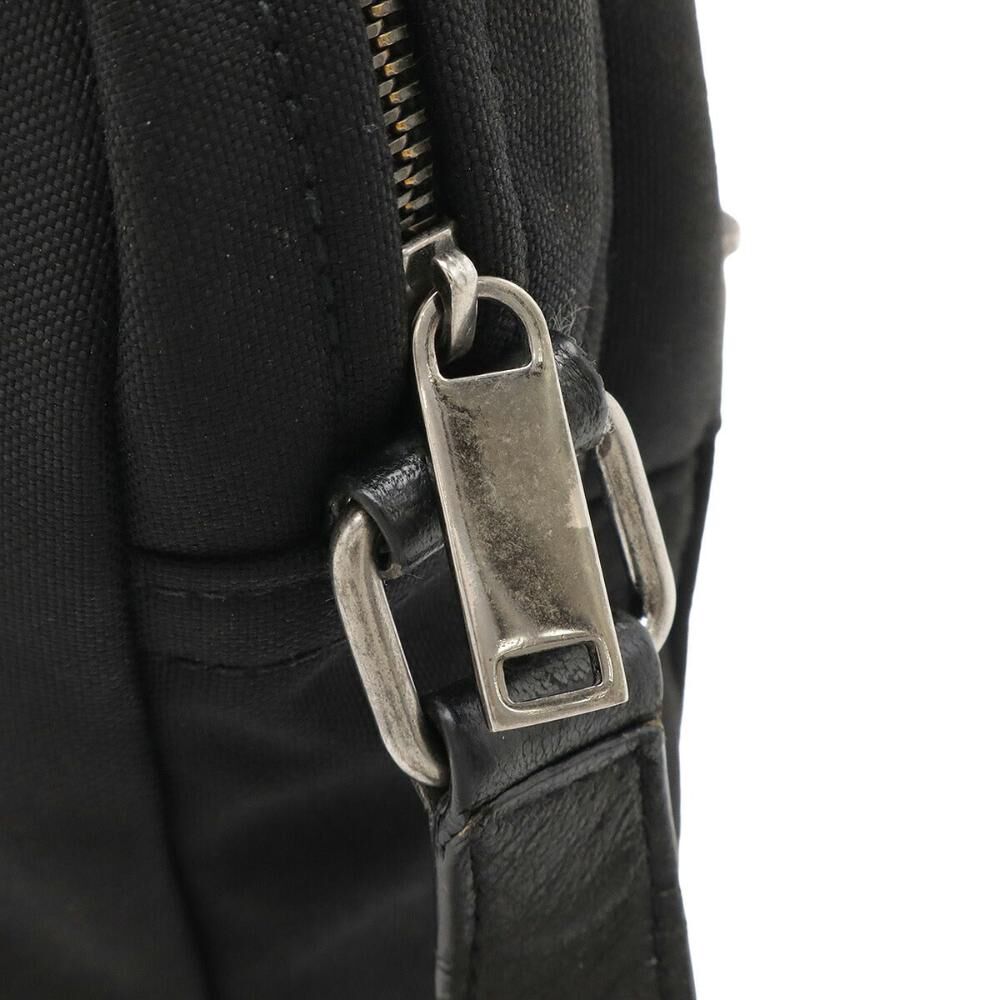 Yves Saint Laurent Shoulder Bag