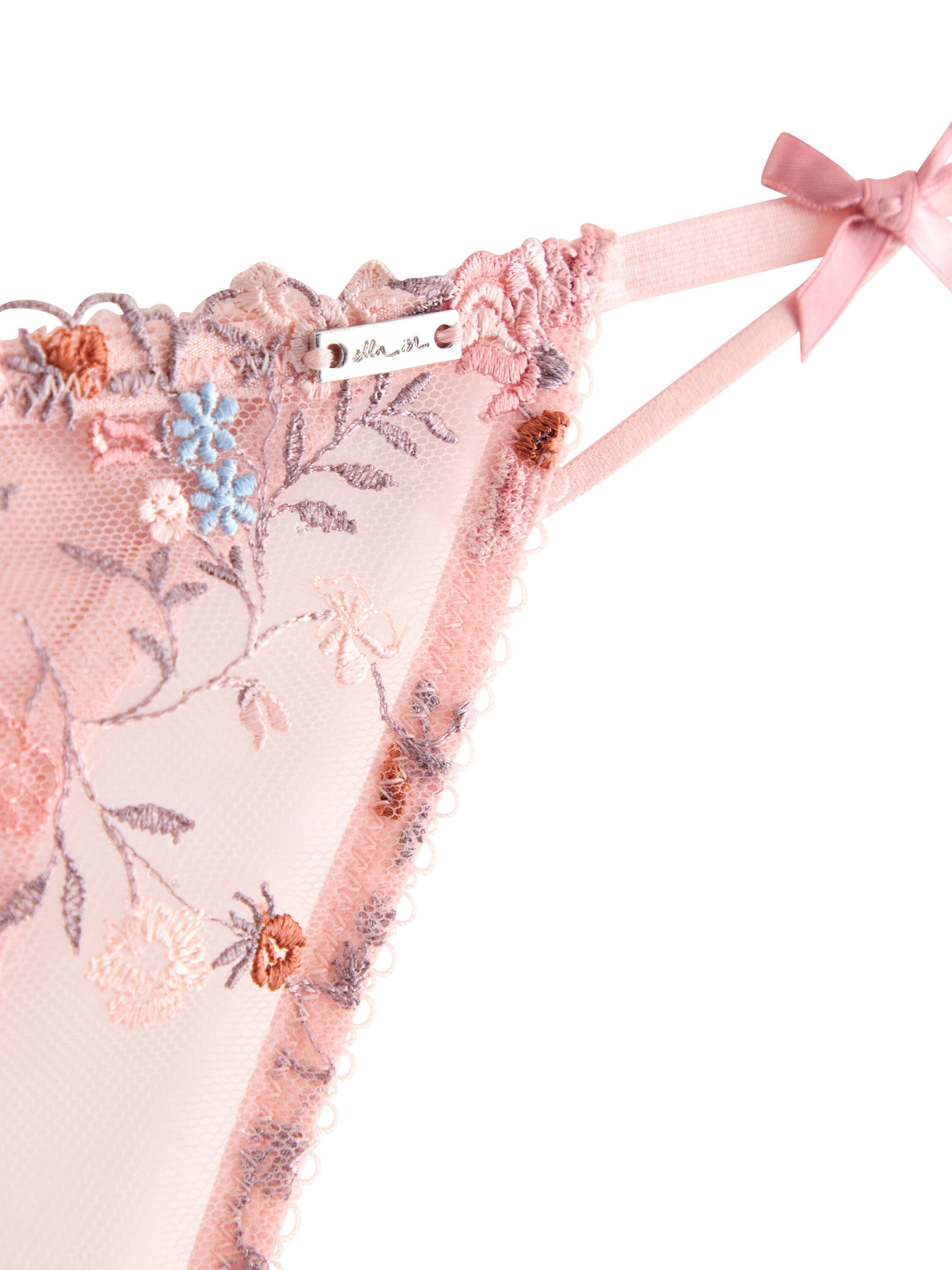 Thong with a low waist in lace and