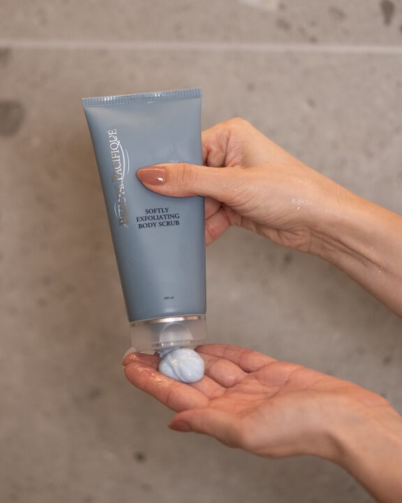 Softly exfoliating bodyscrub