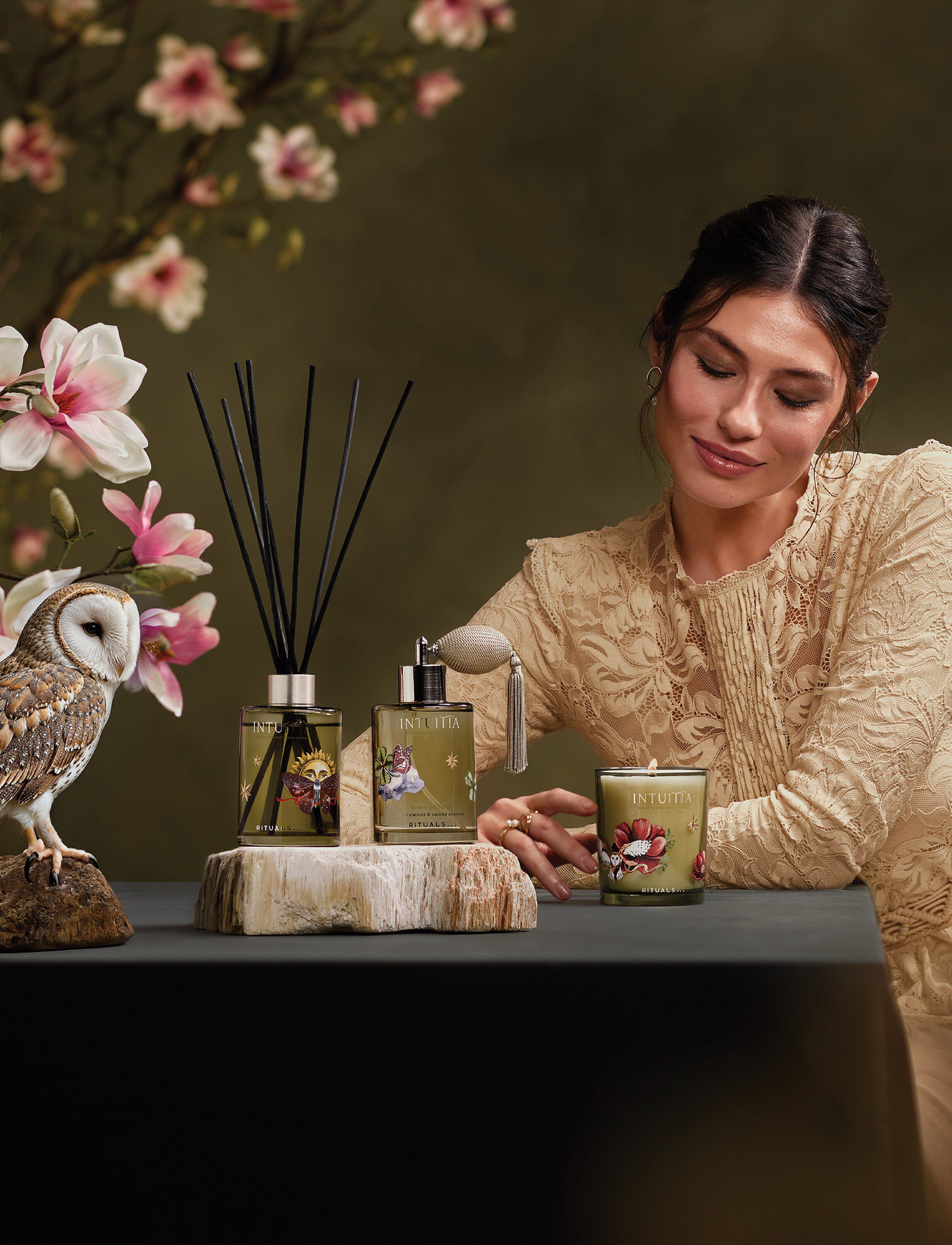 Intuitia Scented Candle 290g