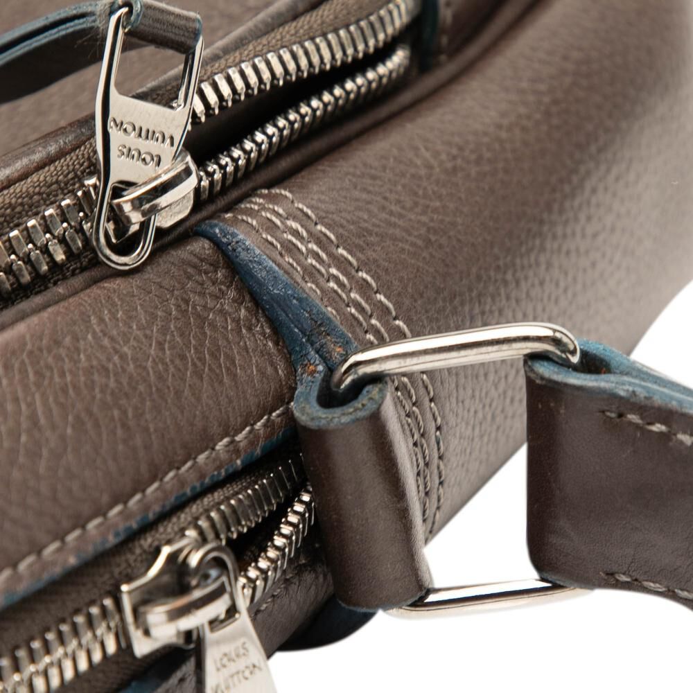 Louis Vuitton Shoulder Bags