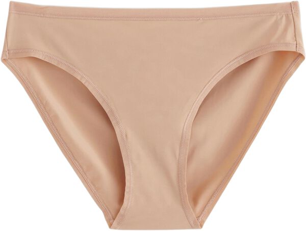 Bikinitrosor med normal midja