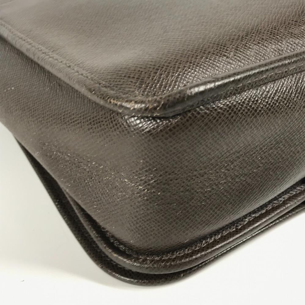 Louis Vuitton Messenger