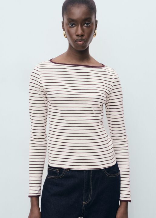 T-SHIRT. -- PORTA