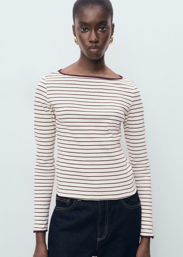 T-SHIRT. -- PORTA
