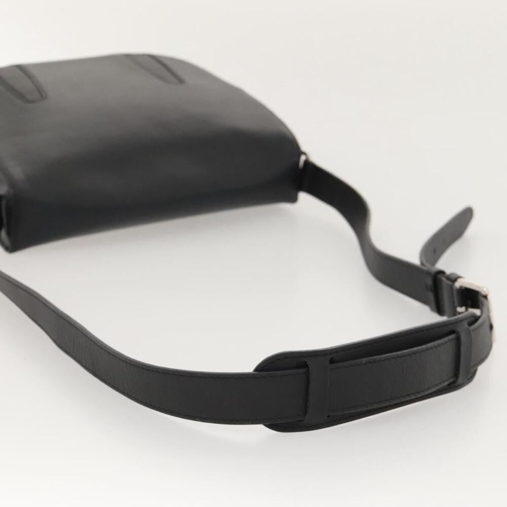 Louis Vuitton Messenger