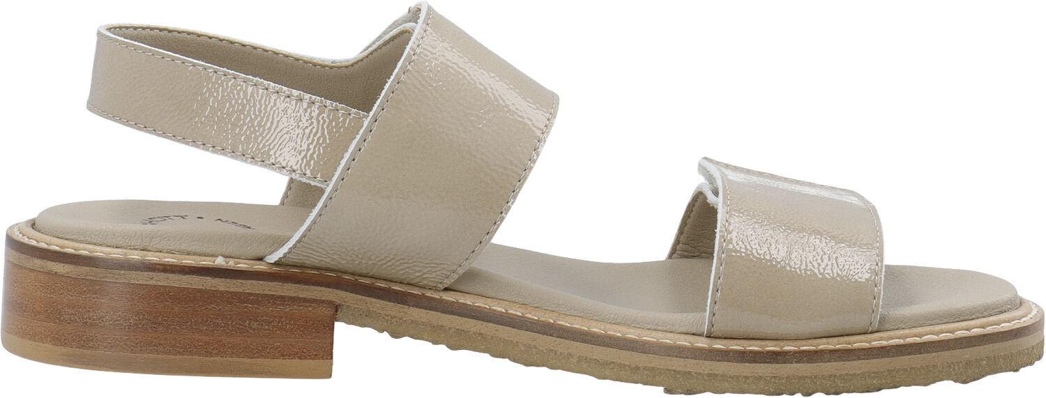 CASGRACE Velcro Sandal Patent