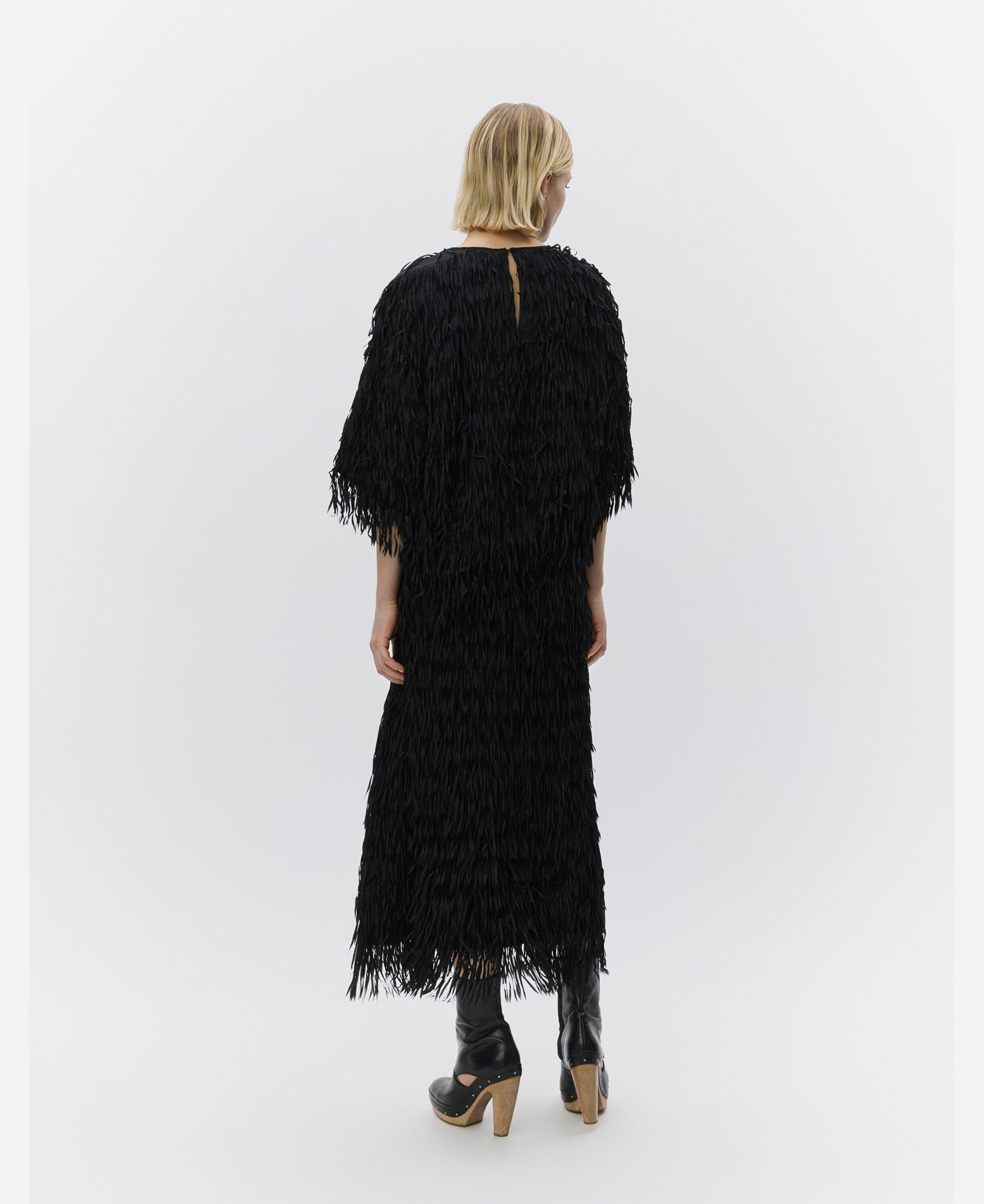 Barcelona - Delicate Fringes