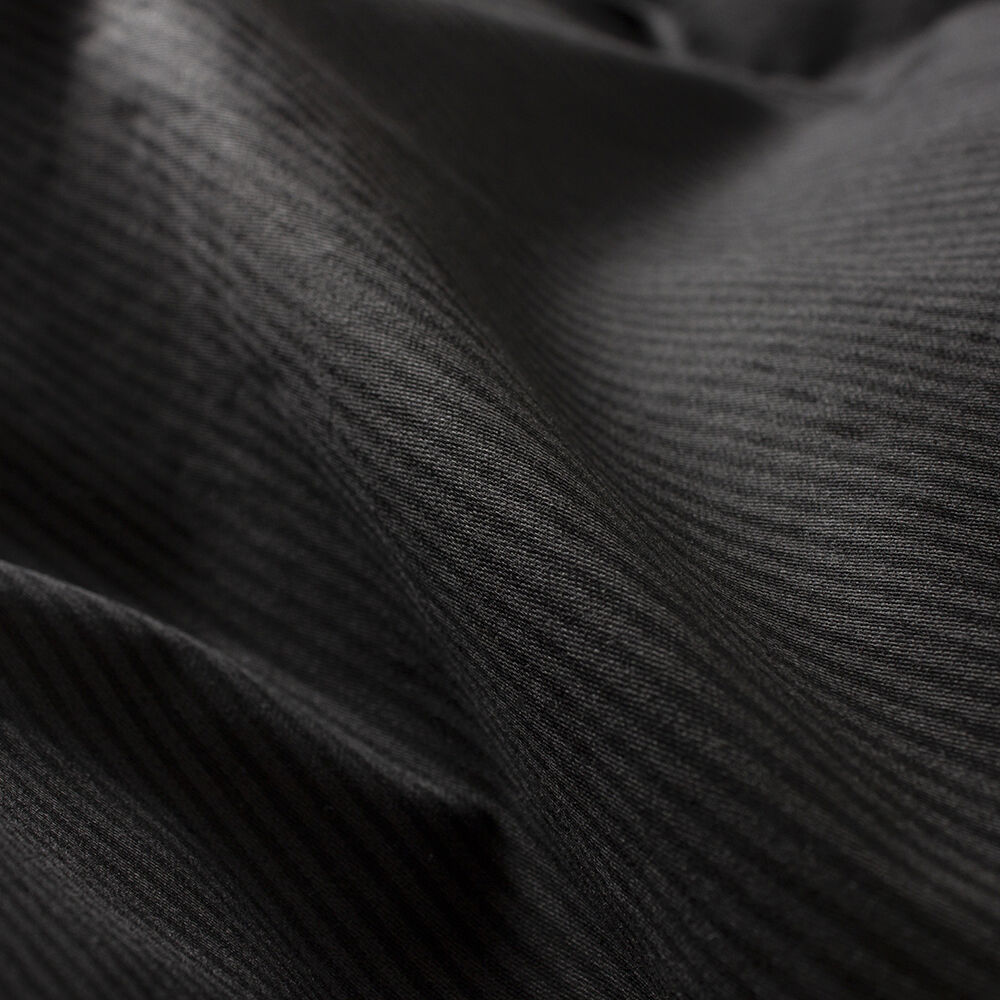 Raie b?ddset gr&aring;svart