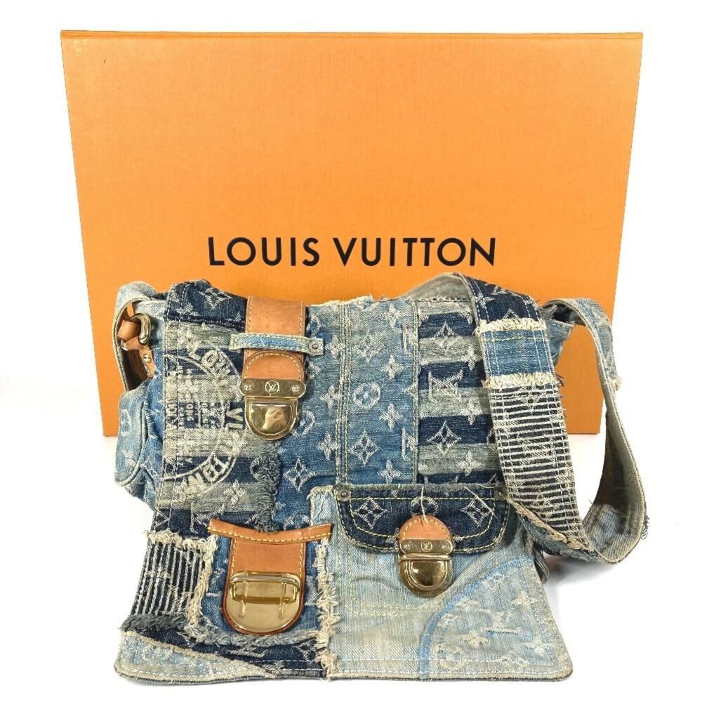 Louis Vuitton Shoulder Bags