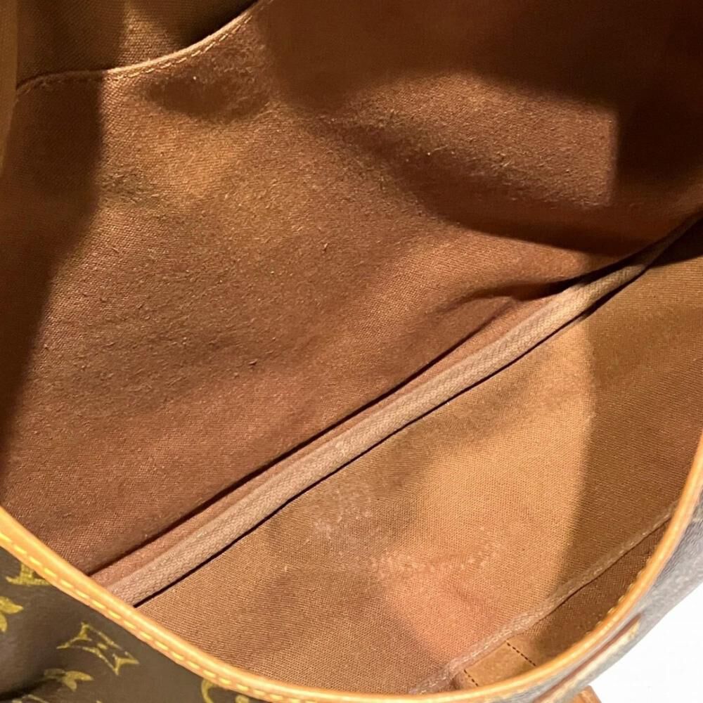 Louis Vuitton Saumur