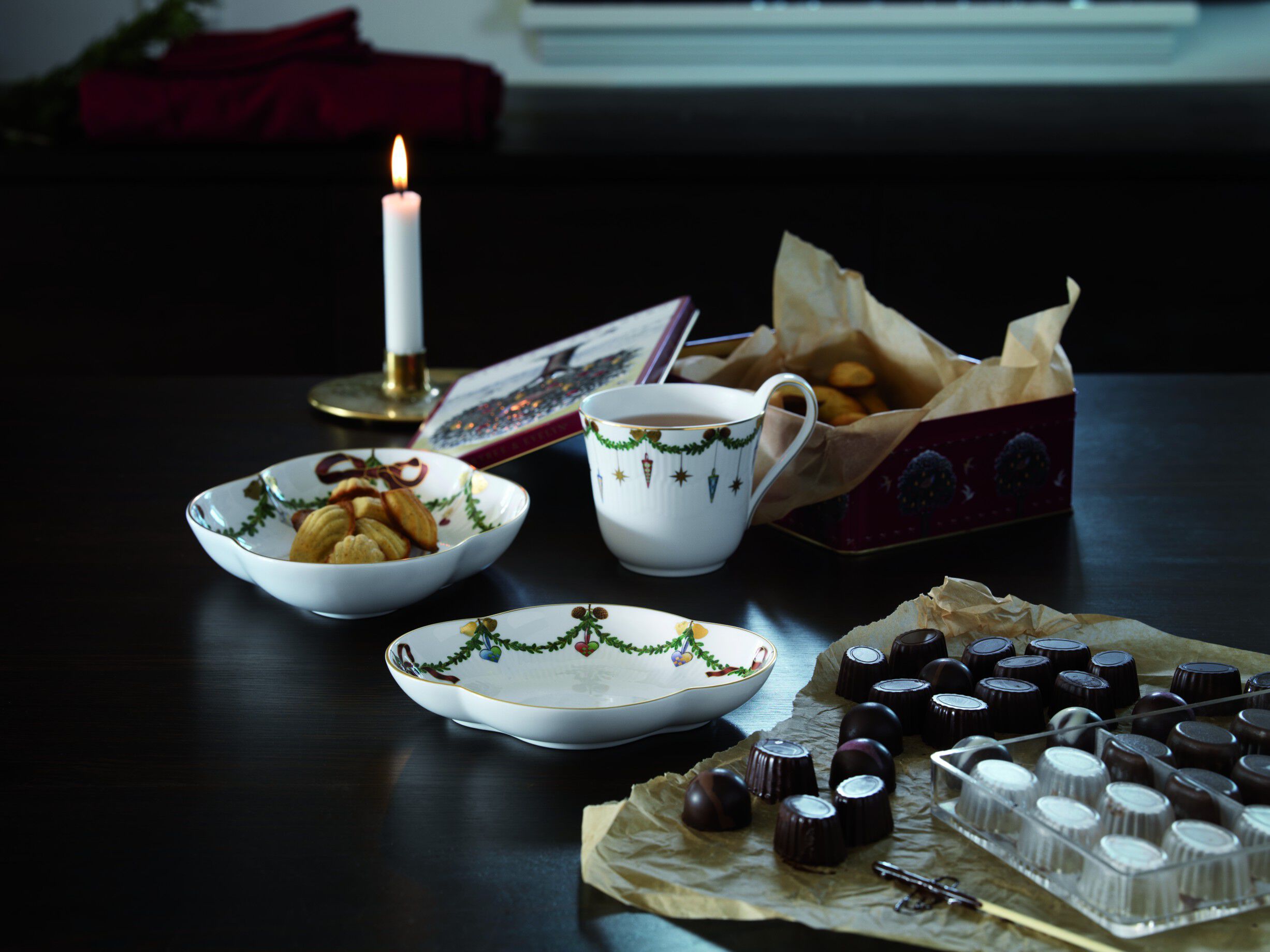 Star Fluted Christmas fat 22 cm