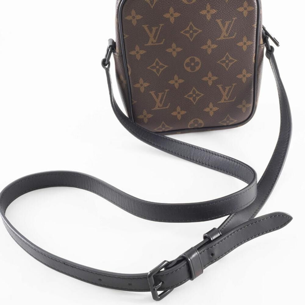 Louis Vuitton Shoulder Bags