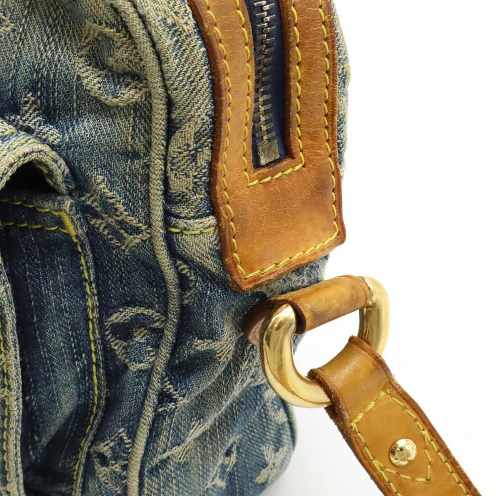 Louis Vuitton Shoulder Bags