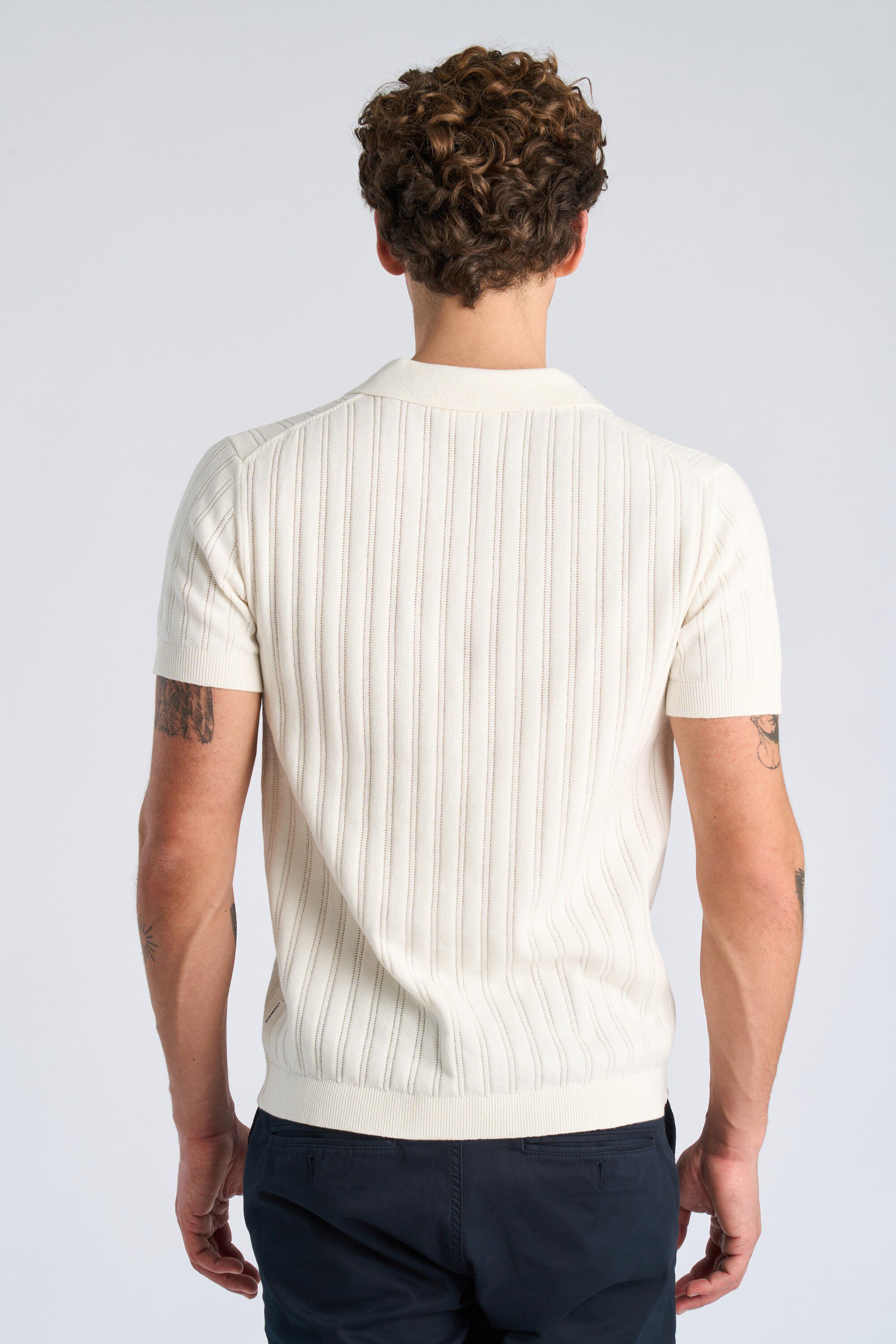 Knitted S/S v-neck polo