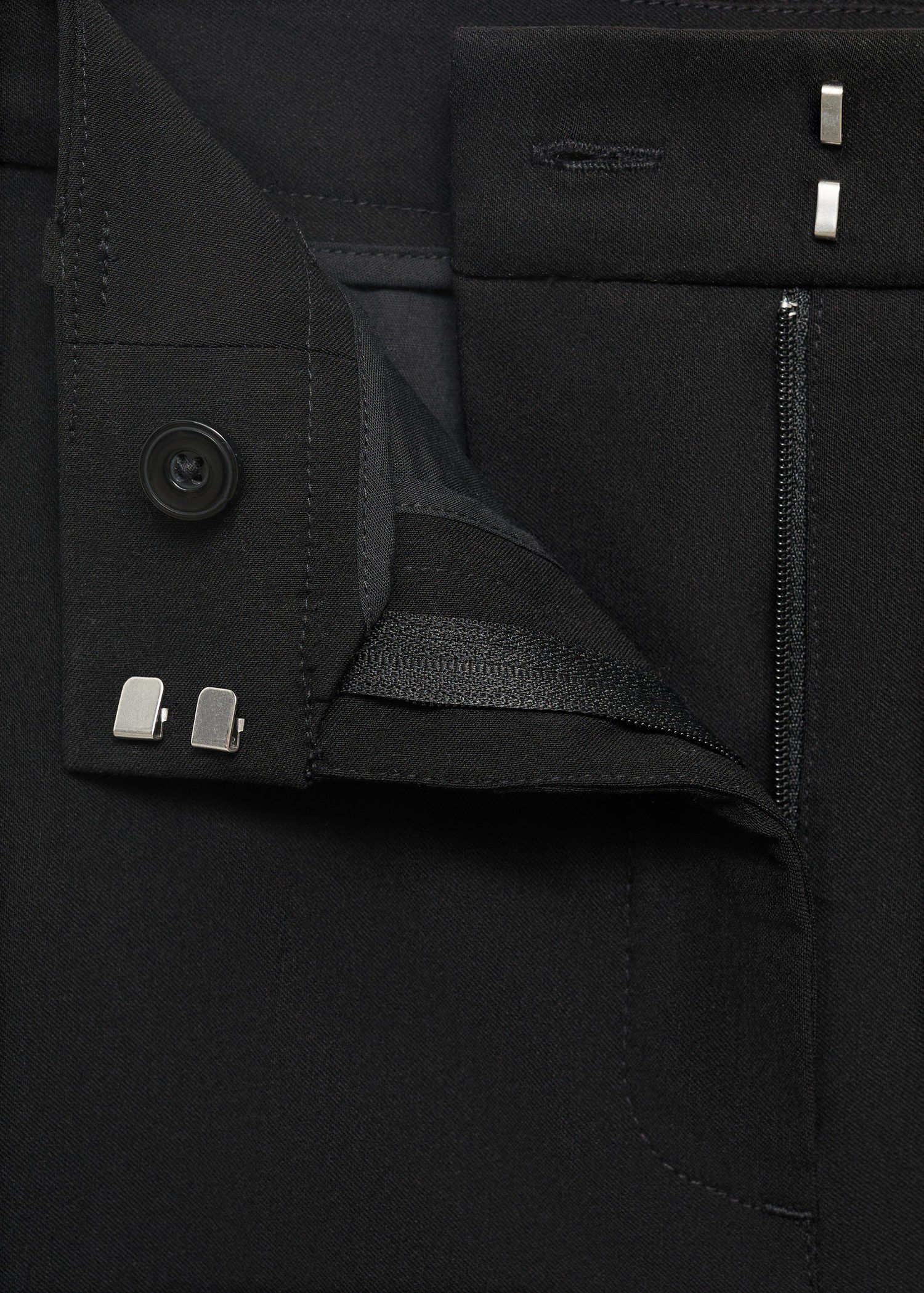 Straight-cut crop trousers