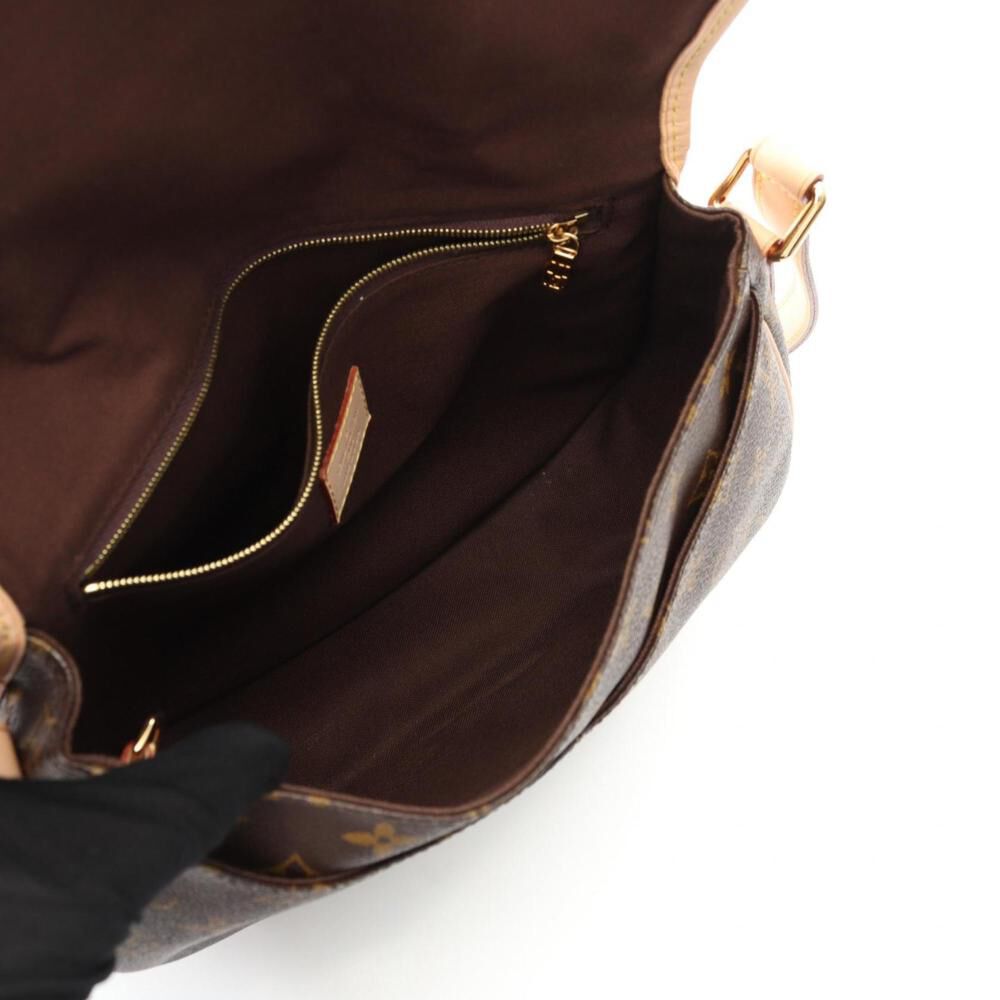 Louis Vuitton Menilmontant