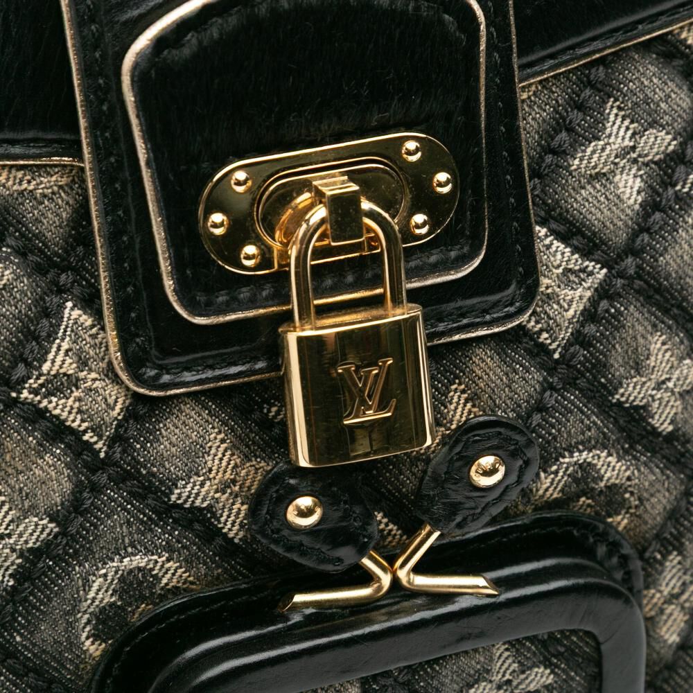 Louis Vuitton Shoulder Bags