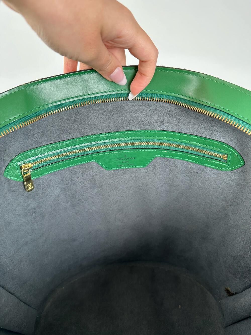Louis Vuitton Shoulder Bags