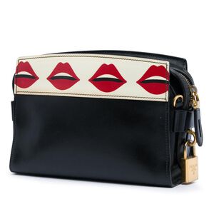 Prada Esplanade