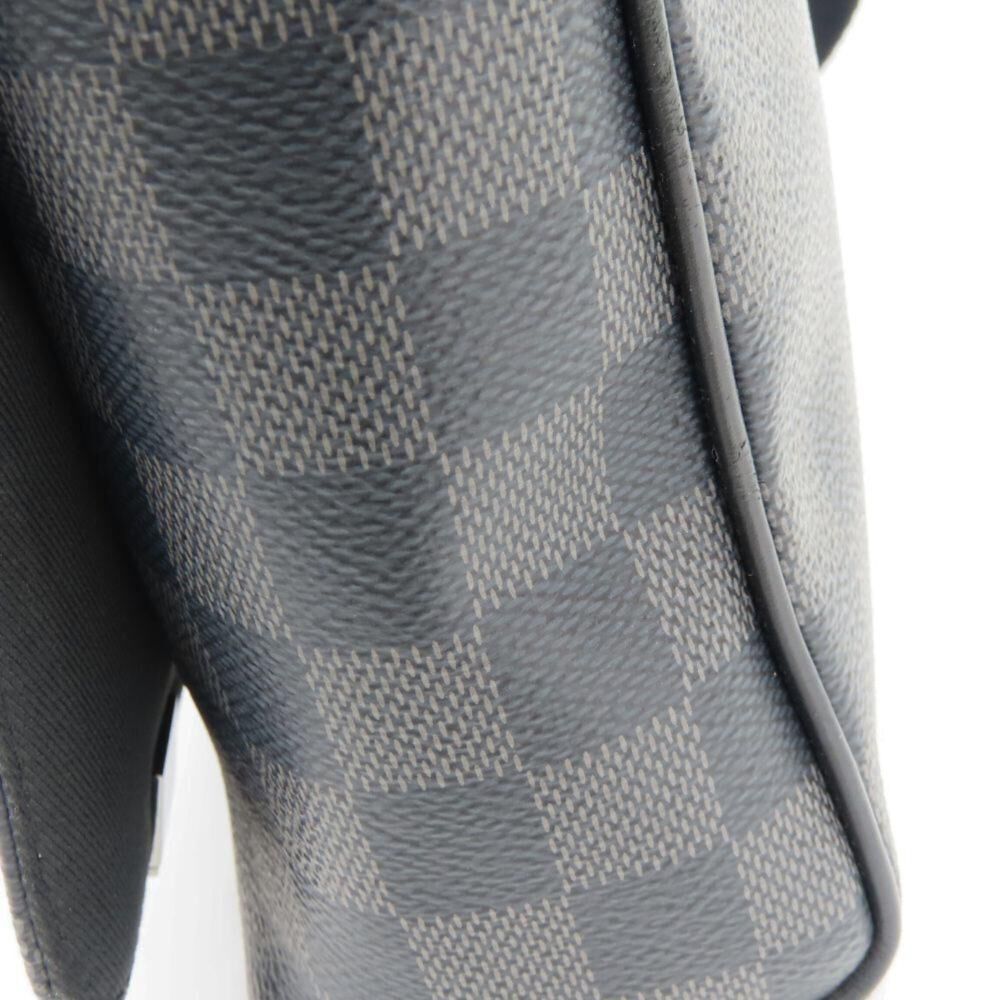 Louis Vuitton District